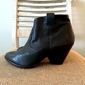 FRYE Black Reina Western Cowboy Booties